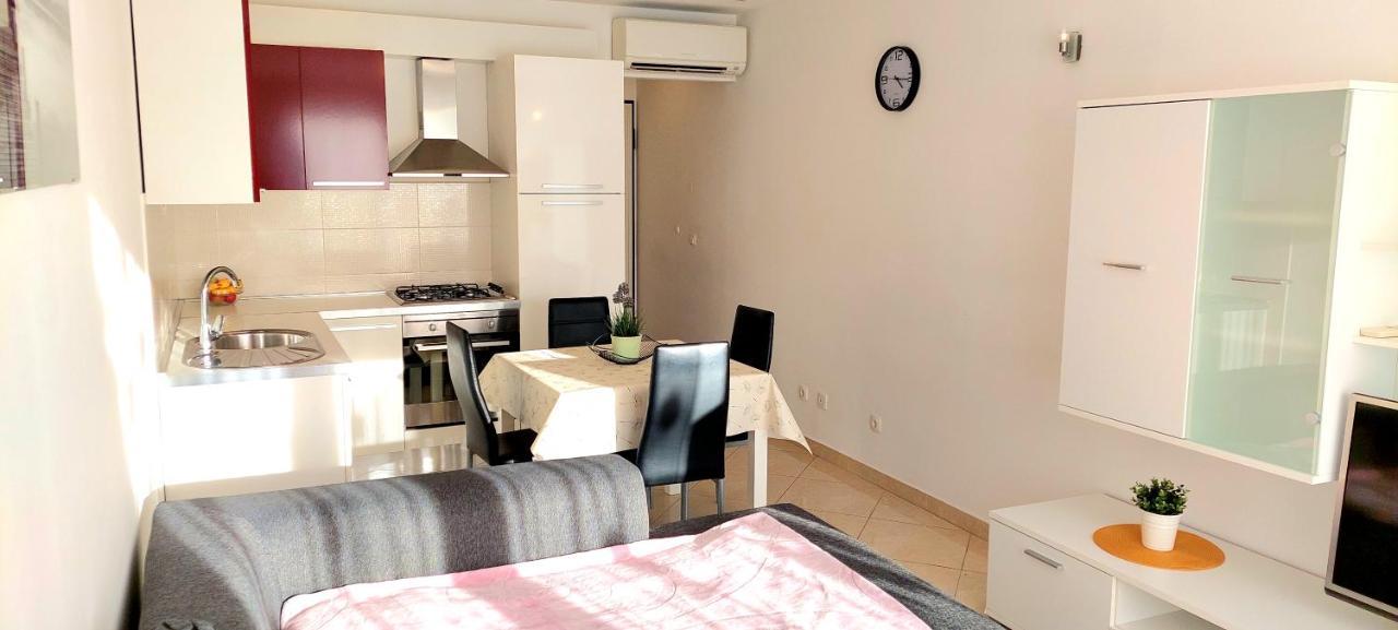 Cozy Apartment With Free Private Parking Сплит Экстерьер фото