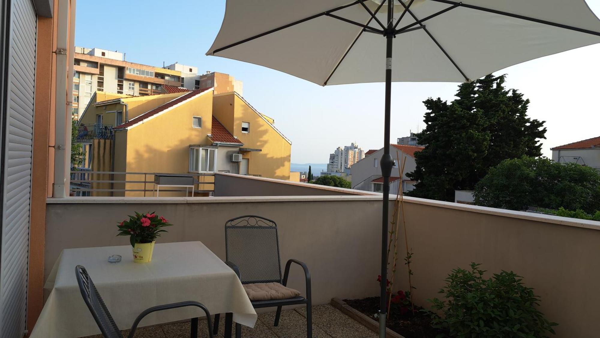 Cozy Apartment With Free Private Parking Сплит Экстерьер фото